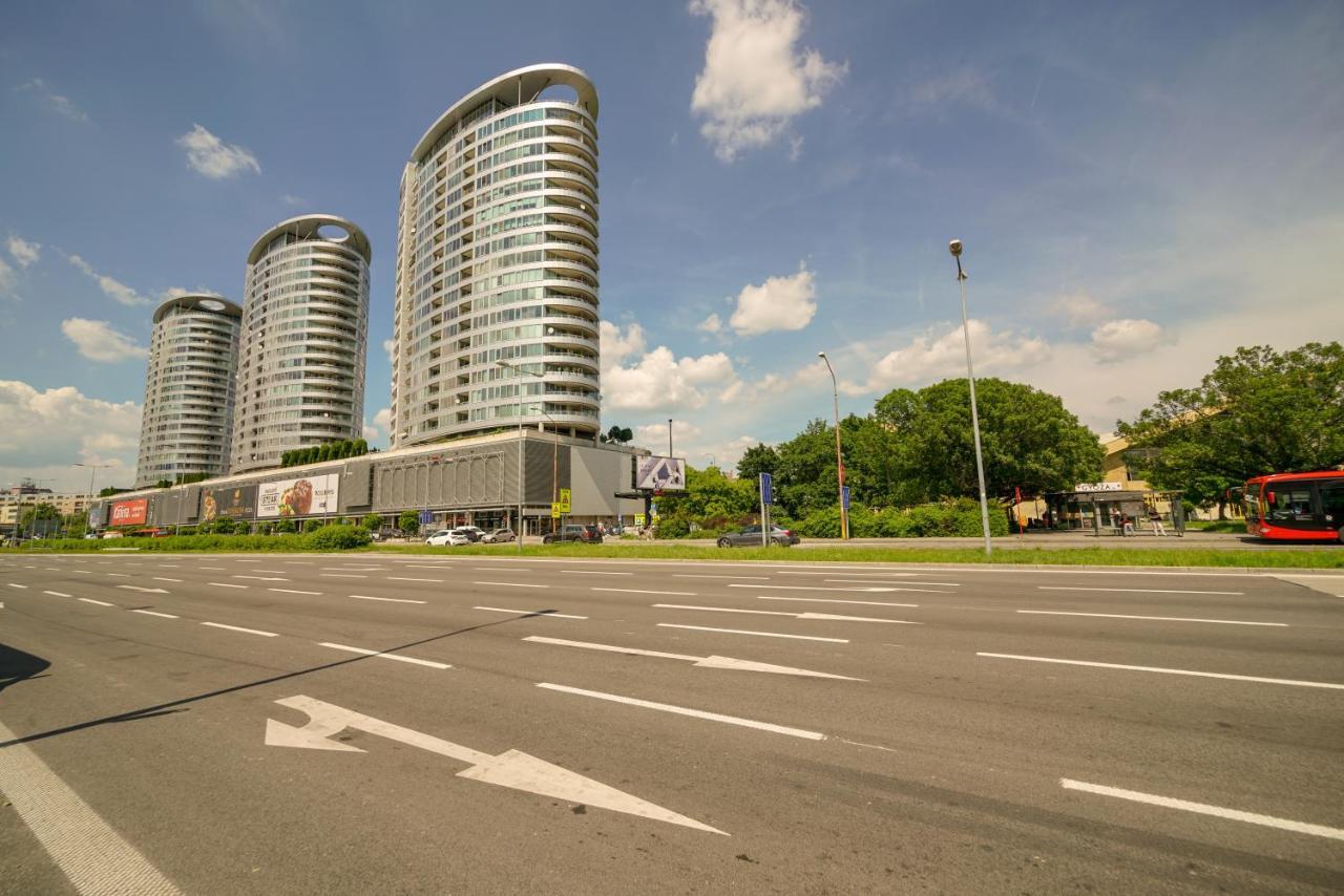 Flora Cozy Apartment Братислава Екстер'єр фото